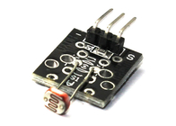 A sensibilidade fotossensível do módulo do sensor do resistor KY-018 refere o valor da resistência