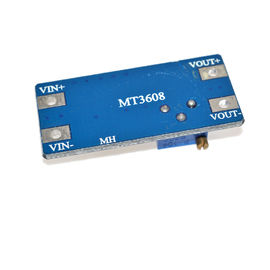 A tensão ajustável da cor azul DC-DC da C.C. 28V intensifica o módulo do conversor do impulso MT3608 para a tomada de fábrica de Arduino